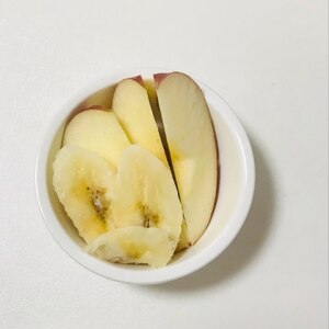 りんごとバナナ蜂蜜で元気だそう！ヨーグルト